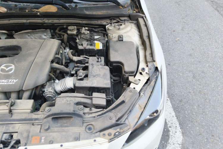 Used Mazda 3 Axela 2017 Sedan 1.5L Automatic Comfort Model Emission Standard China V Engine Bay Left