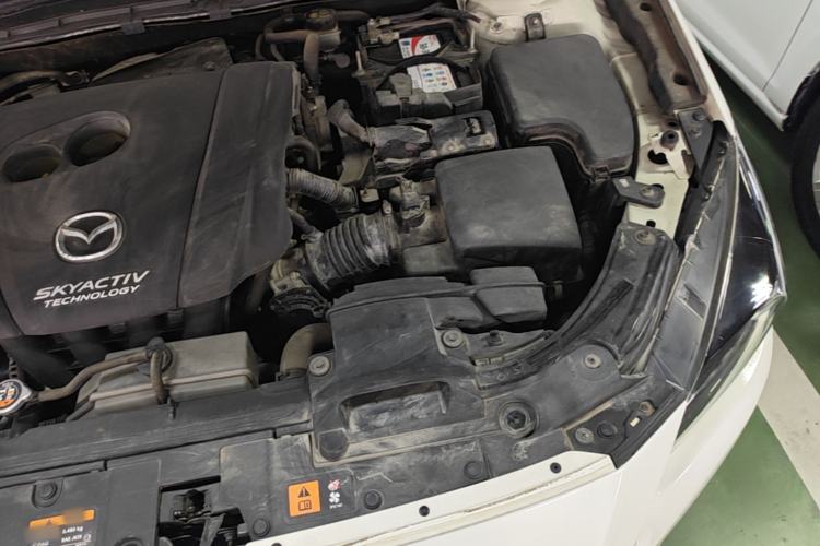 Used Mazda 3 Axela 2017 Hatchback 2.0L Automatic Sport Model China V Emission Standard Engine Bay Left