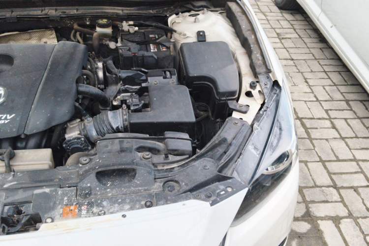 Used Mazda 3 Axela 2017 Sedan 1.5L Automatic Comfort Model China VI Standard Engine Bay Left