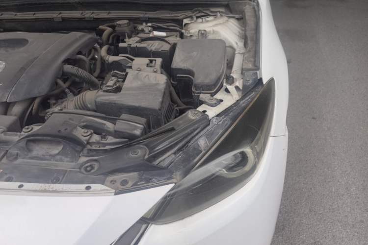 Used Mazda 3 Axela 2017 Hatchback 1.5L Automatic Luxury Model Emission Standard China V Engine Bay Left