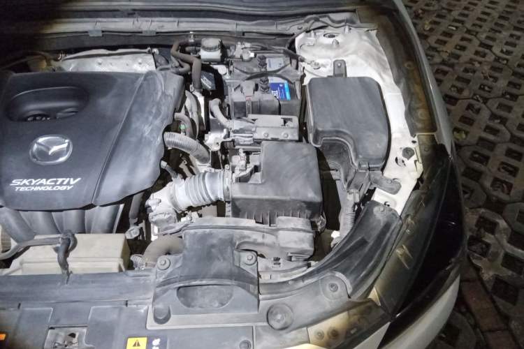 Used Mazda 3 Axela 2017 Sedan 1.5L Automatic Comfort Model China VI Standard Engine Bay Left