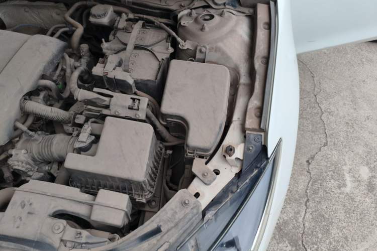 Used Mazda 3 Axela 2017 Sedan 1.5L Automatic Luxury Model Emission Standard China V Engine Bay Left