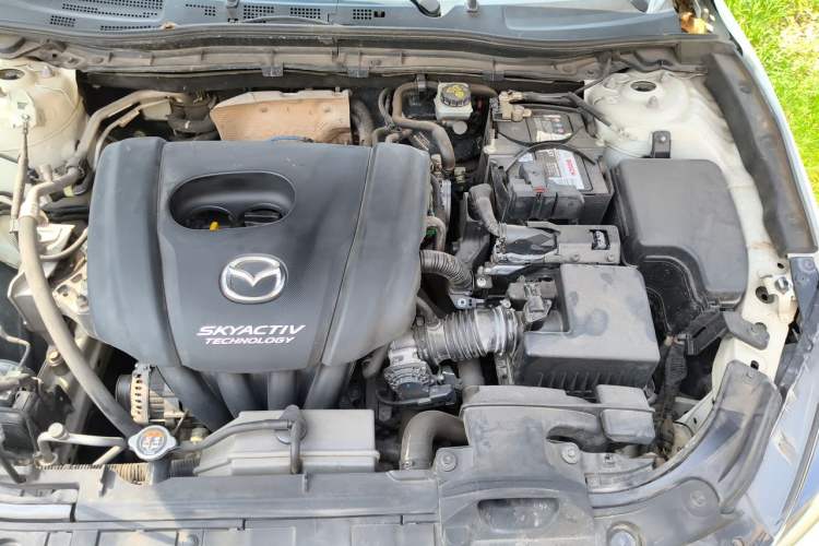 Used Mazda 3 Axela 2017 Sedan 1.5L Manual Comfort Model Emission Standard China V Engine Bay Left