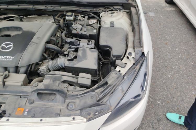 Used Mazda 3 Axela 2017 Sedan 1.5L Automatic Luxury Model Emission Standard China V Engine Bay Left