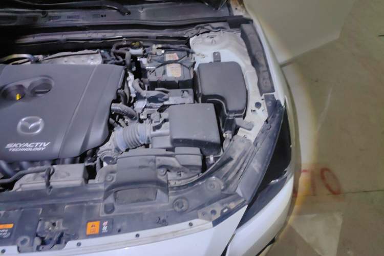 Used Mazda 3 Axela 2017 Sedan 2.0L Automatic Flagship Model China V Standard Engine Bay Left