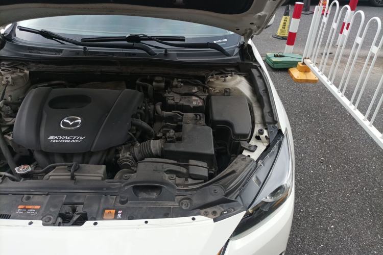 Used Mazda 3 Axela 2017 Sedan 1.5L Automatic Comfort Model China VI Standard Engine Bay Left