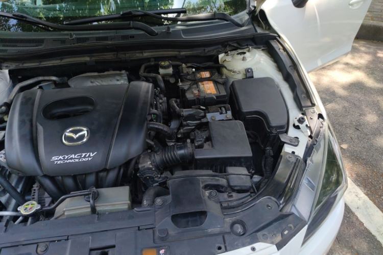 Used Mazda 3 Axela 2017 Sedan 1.5L Automatic Luxury Model Emission Standard China V Engine Bay Left