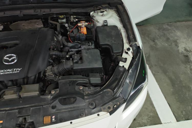Used Mazda 3 Axela 2017 Sedan 1.5L Automatic Luxury Model Emission Standard China V Engine Bay Left