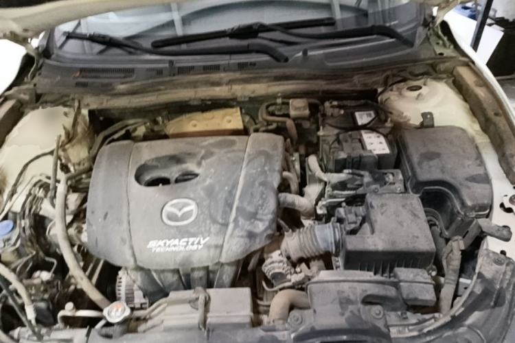 Used Mazda 3 Axela 2017 Sedan 1.5L Automatic Luxury Model Emission Standard China V Engine Bay