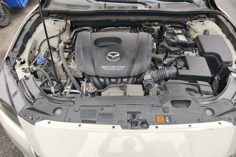 Used Mazda 3 Axela 2017 Sedan 1.5L Automatic Luxury Model Emission Standard China V Engine Bay