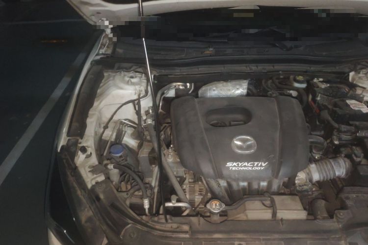 Used Mazda 3 Axela 2017 Sedan 1.5L Automatic Luxury Model Emission Standard China V Engine Bay Right