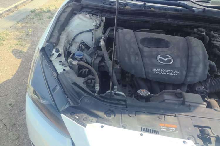 Used Mazda 3 Axela 2017 Hatchback 1.5L Automatic Luxury Model Emission Standard China V Engine Bay Right
