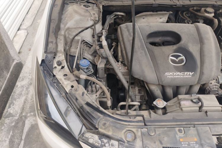 Used Mazda 3 Axela 2017 Sedan 1.5L Automatic Luxury Model Emission Standard China V Engine Bay Right