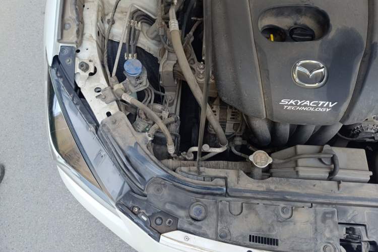 Used Mazda 3 Axela 2017 Sedan 1.5L Manual Comfort Model China VI Standard Engine Bay Right