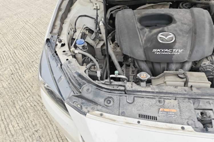 Used Mazda 3 Axela 2017 Hatchback 1.5L Automatic Comfort Model Emission Standard China V Engine Bay Right