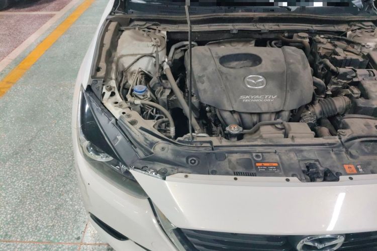 Used Mazda 3 Axela 2017 Sedan 1.5L Automatic Comfort Model China VI Standard Engine Bay Right