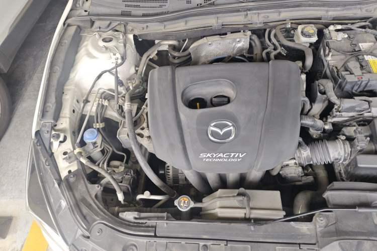 Used Mazda 3 Axela 2017 Hatchback 1.5L Automatic Luxury Model Emission Standard China V Engine Bay Right