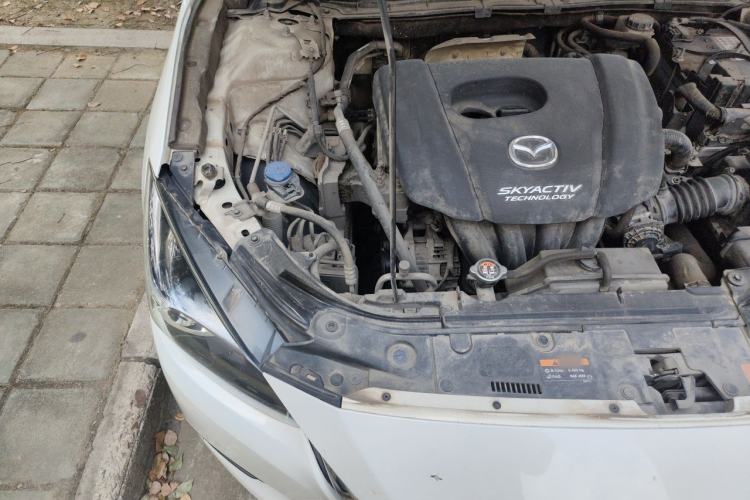 Used Mazda 3 Axela 2017 Sedan 1.5L Automatic Comfort Model Emission Standard China V Engine Bay Right