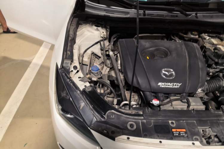 Used Mazda 3 Axela 2017 Hatchback 2.0L Automatic Sport Model China V Emission Standard Engine Bay Right