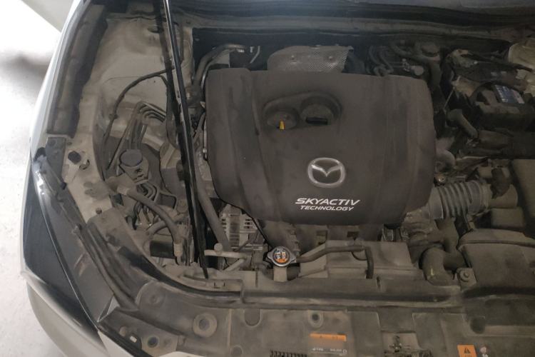 Used Mazda 3 Axela 2017 Sedan 2.0L Automatic Flagship Model China V Standard Engine Bay Right