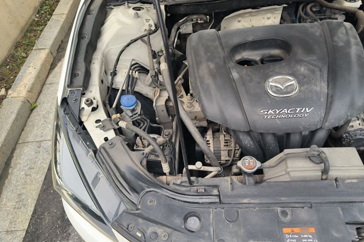 Used Mazda 3 Axela 2017 Sedan 1.5L Automatic Comfort Model Emission Standard China V Engine Bay Right