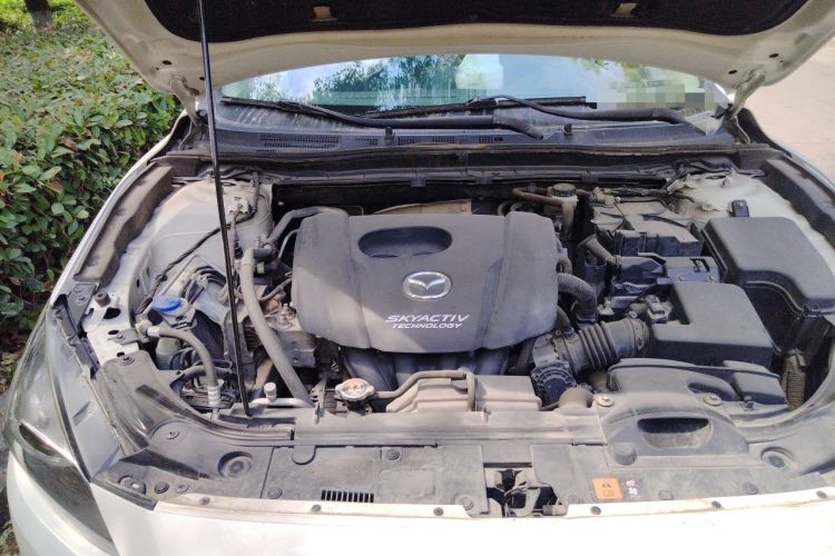 Used Mazda 3 Axela 2017 Sedan 1.5L Automatic Luxury Model Emission Standard China V Engine Bay Right