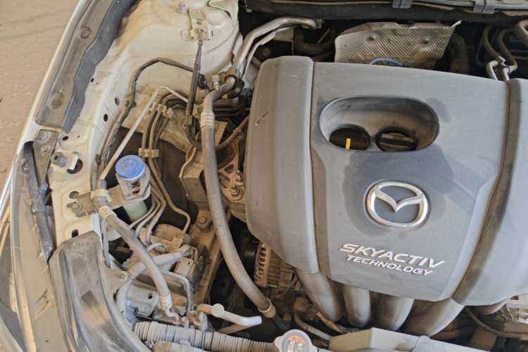 Used Mazda 3 Axela 2017 Sedan 1.5L Automatic Comfort Model Emission Standard China V Engine Bay Right