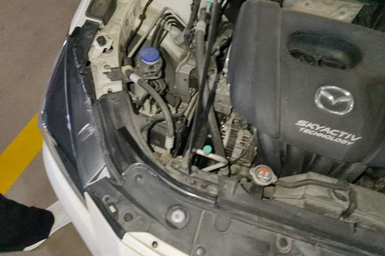 Used Mazda 3 Axela 2017 Sedan 1.5L Automatic Luxury Model Emission Standard China V Engine Bay Right