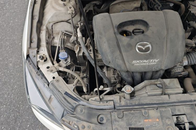Used Mazda 3 Axela 2017 Sedan 1.5L Automatic Luxury Model Emission Standard China V Engine Bay Right