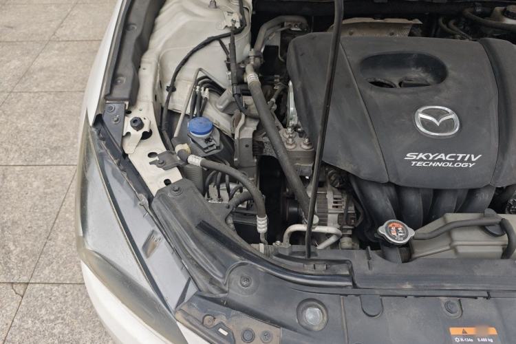 Used Mazda 3 Axela 2017 Sedan 1.5L Automatic Luxury Model Emission Standard China V Engine Bay Right