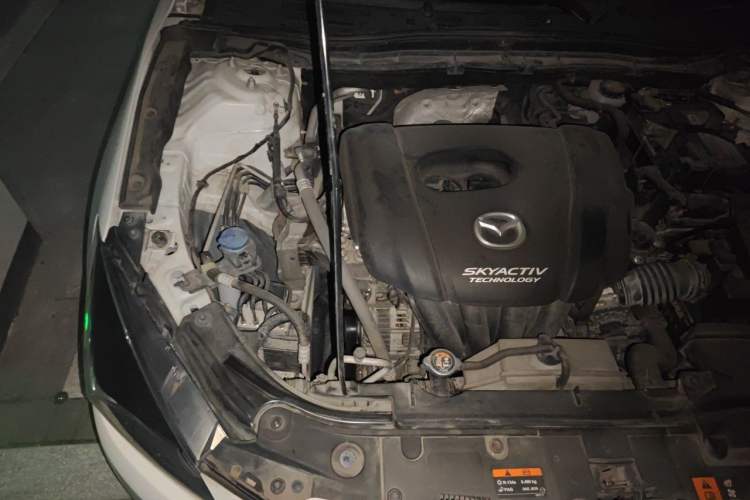 Used Mazda 3 Axela 2017 Hatchback 1.5L Automatic Luxury Model Emission Standard China V Engine Bay Right