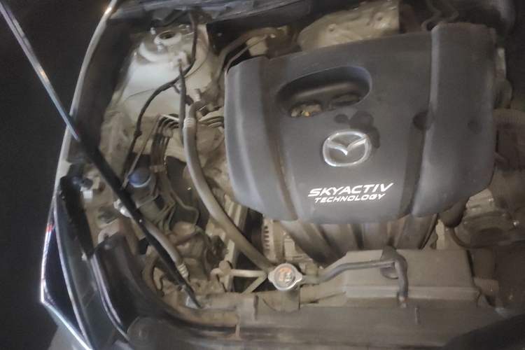 Used Mazda 3 Axela 2017 Sedan 1.5L Automatic Comfort Model Emission Standard China V Engine Bay Right