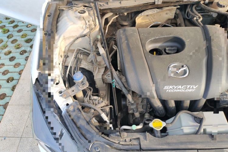 Used Mazda 3 Axela 2017 Sedan 1.5L Automatic Luxury Model Emission Standard China V Engine Bay Right