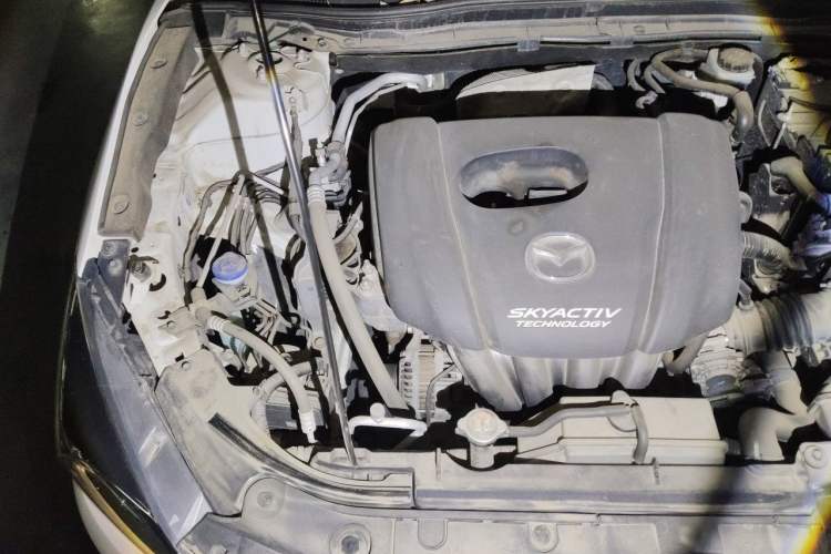 Used Mazda 3 Axela 2017 Sedan 1.5L Manual Comfort Model Emission Standard China V Engine Bay Right
