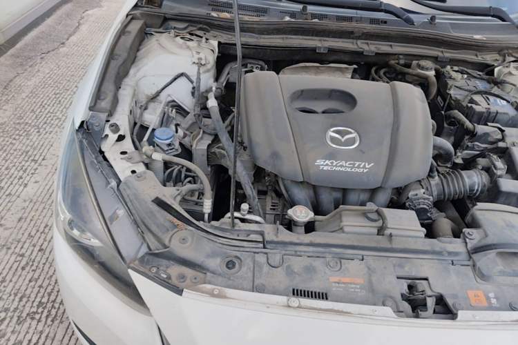 Used Mazda 3 Axela 2017 Sedan 1.5L Manual Comfort Model Emission Standard China V Engine Bay Right