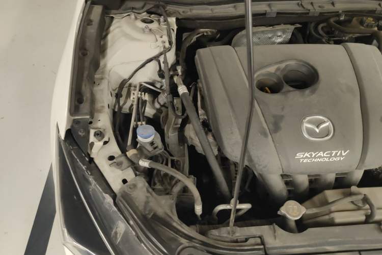 Used Mazda 3 Axela 2017 Hatchback 2.0L Automatic Sport Model China V Emission Standard Engine Bay Right