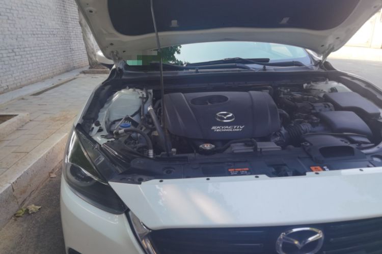 Used Mazda 3 Axela 2017 Hatchback 2.0L Automatic Luxury Model Emission Standard China V Engine Bay Right