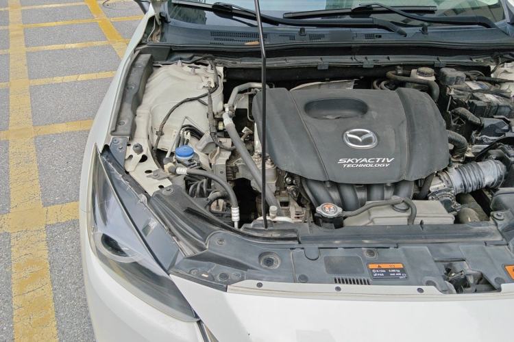 Used Mazda 3 Axela 2017 Sedan 1.5L Automatic Luxury Model Emission Standard China V Engine Bay Right