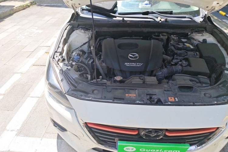 Used Mazda 3 Axela 2017 Sedan 1.5L Automatic Luxury Model Emission Standard China V Engine Bay Right