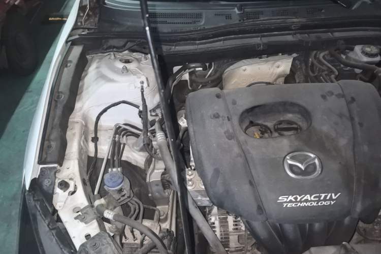 Used Mazda 3 Axela 2017 Sedan 1.5L Manual Comfort Model Emission Standard China V Engine Bay Right
