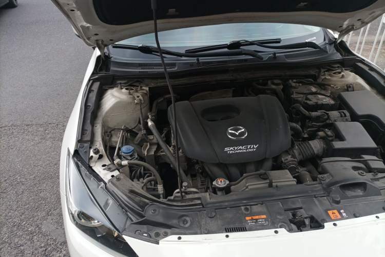 Used Mazda 3 Axela 2017 Sedan 1.5L Automatic Comfort Model China VI Standard Engine Bay Right