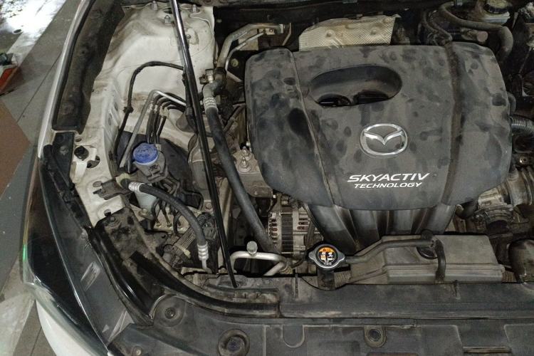 Used Mazda 3 Axela 2017 Sedan 1.5L Automatic Comfort Model Emission Standard China V Engine Bay Right
