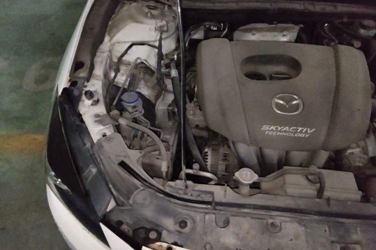 Used Mazda 3 Axela 2017 Hatchback 1.5L Automatic Comfort Model China VI Standard Engine Bay Right