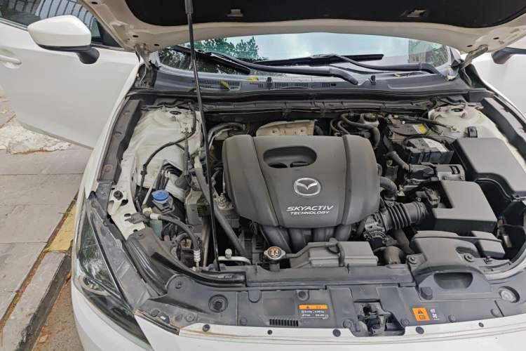 Used Mazda 3 Axela 2017 Sedan 1.5L Automatic Comfort Model Emission Standard China V Engine Bay Right
