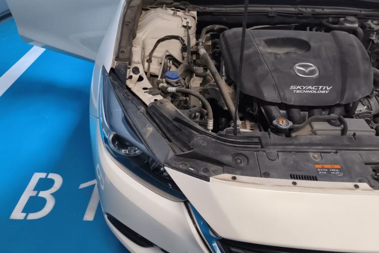 Used Mazda 3 Axela 2017 Sedan 1.5L Automatic Comfort Model Emission Standard China V Engine Bay Right