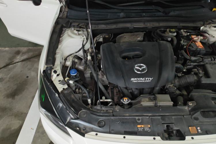 Used Mazda 3 Axela 2017 Sedan 1.5L Automatic Luxury Model Emission Standard China V Engine Bay Right