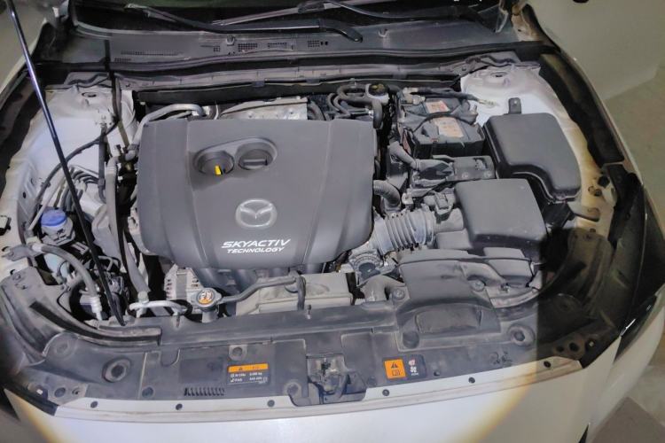 Used Mazda 3 Axela 2017 Sedan 2.0L Automatic Flagship Model China V Standard Engine Bay