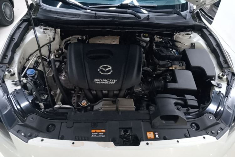 Used Mazda 3 Axela 2017 Sedan 1.5L Automatic Luxury Model Emission Standard China V Engine Bay