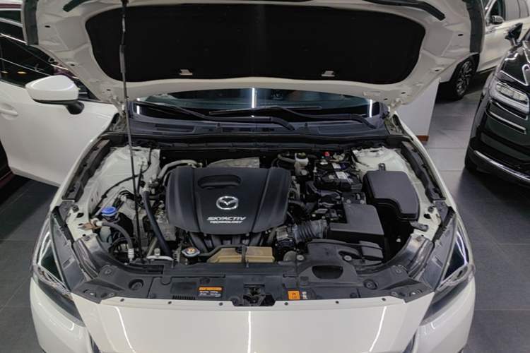 Used Mazda 3 Axela 2017 Sedan 1.5L Automatic Luxury Model Emission Standard China V Engine Bay