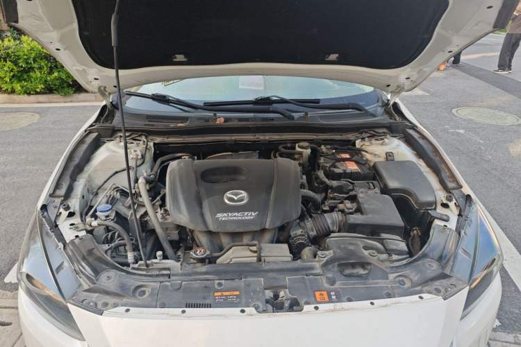 Used Mazda 3 Axela 2017 Sedan 1.5L Automatic Luxury Model Emission Standard China V Engine Bay